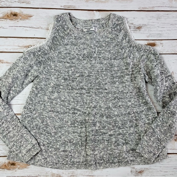 Abercrombie Kids Girls Grey Cold Shoulder Sweater Size 15 16 EUC - Picture 1 of 4